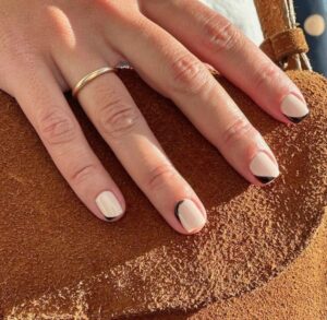 Manicura minimalista