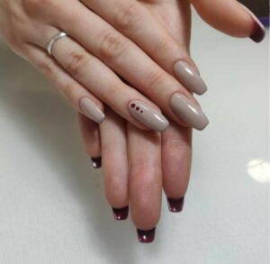 Manicura minimalista