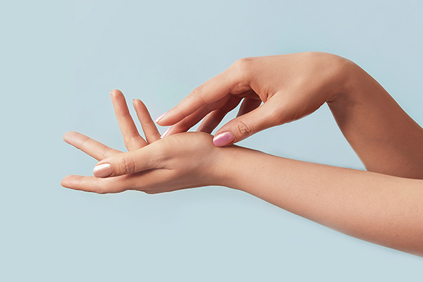 Clean Girl Nails la manicura elegante que arrasa