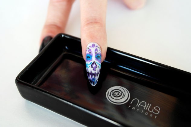 SmileyNails