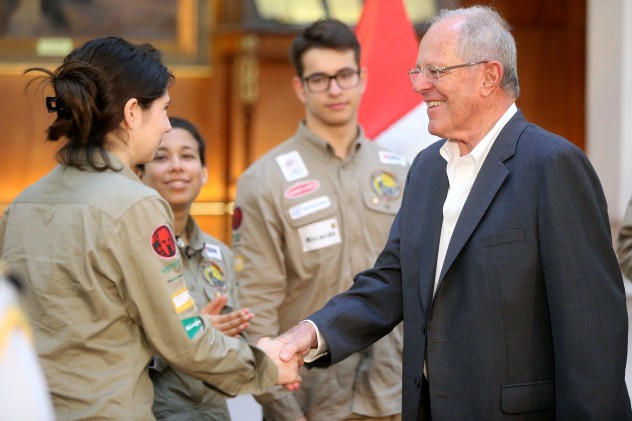 Presidente Kuczynski sostuvo encuentro con jóvenes integrantes