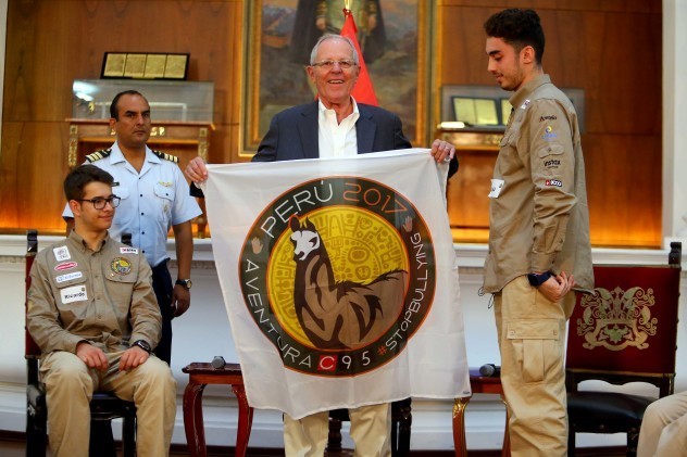 Presidente Kuczynski sostuvo encuentro con jóvenes integrantes