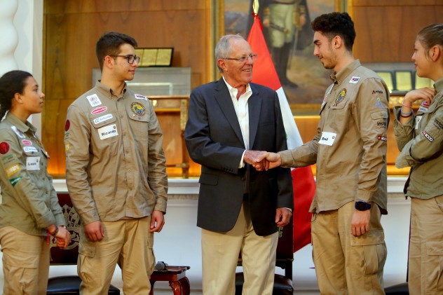 Presidente Kuczynski sostuvo encuentro con jóvenes integrantes